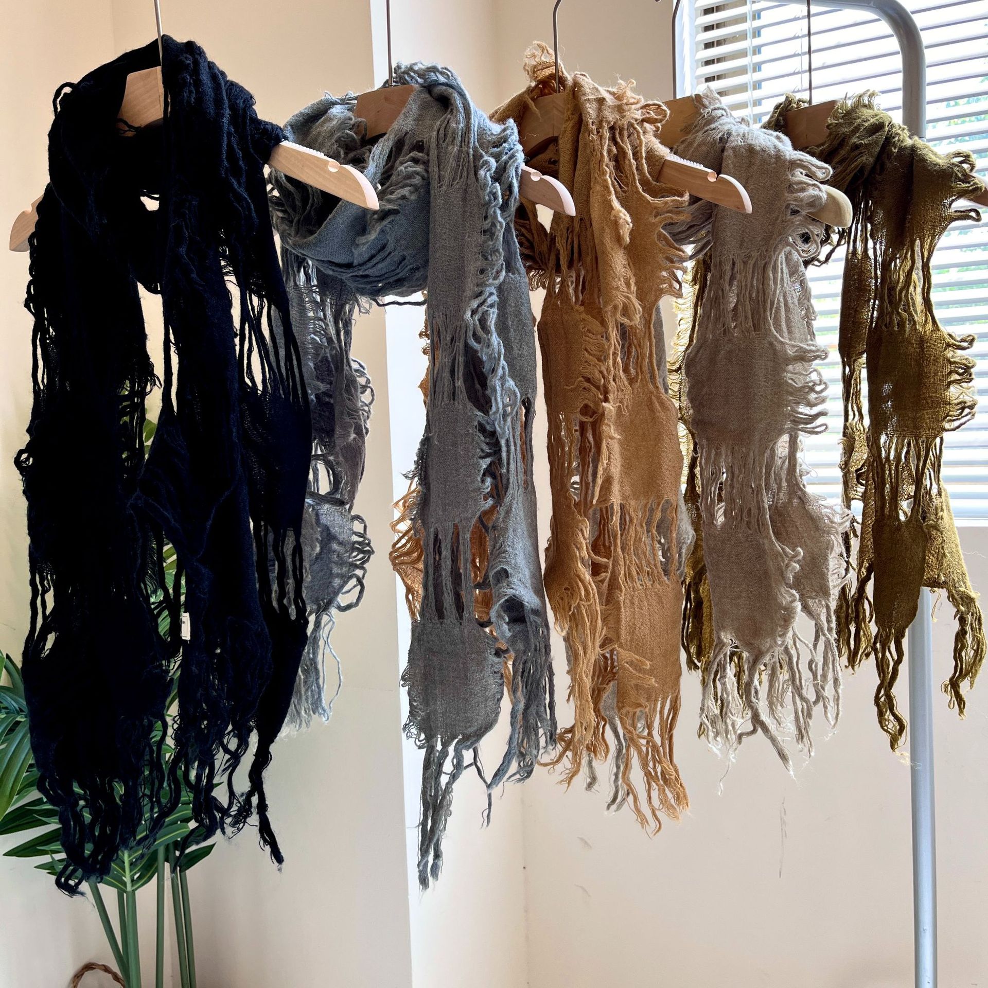 2025 New Fashion Ripped Hole T - Wool Scarf Men avaliação e preço
